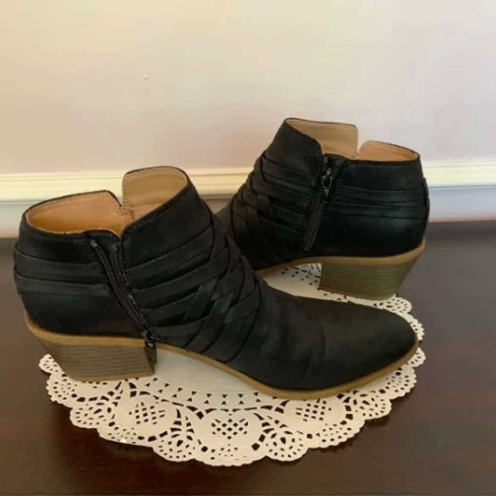 Black ankle Booties size 10M